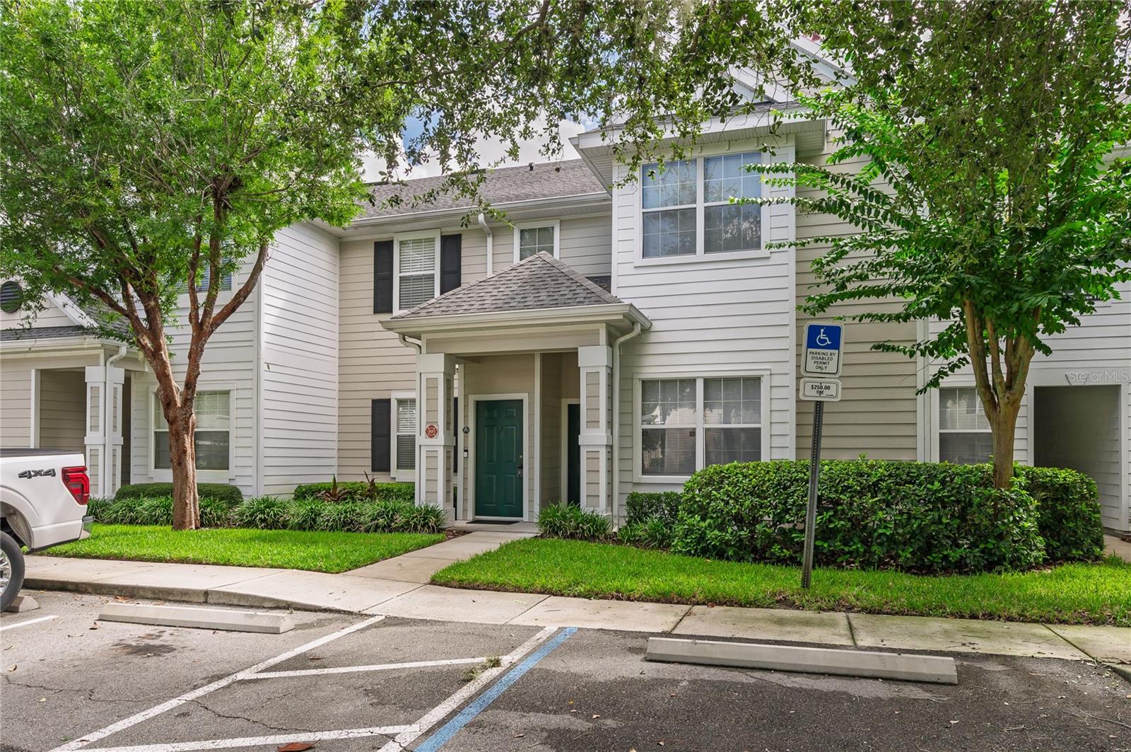 1315 Eastern Pecan Place 202 — photo