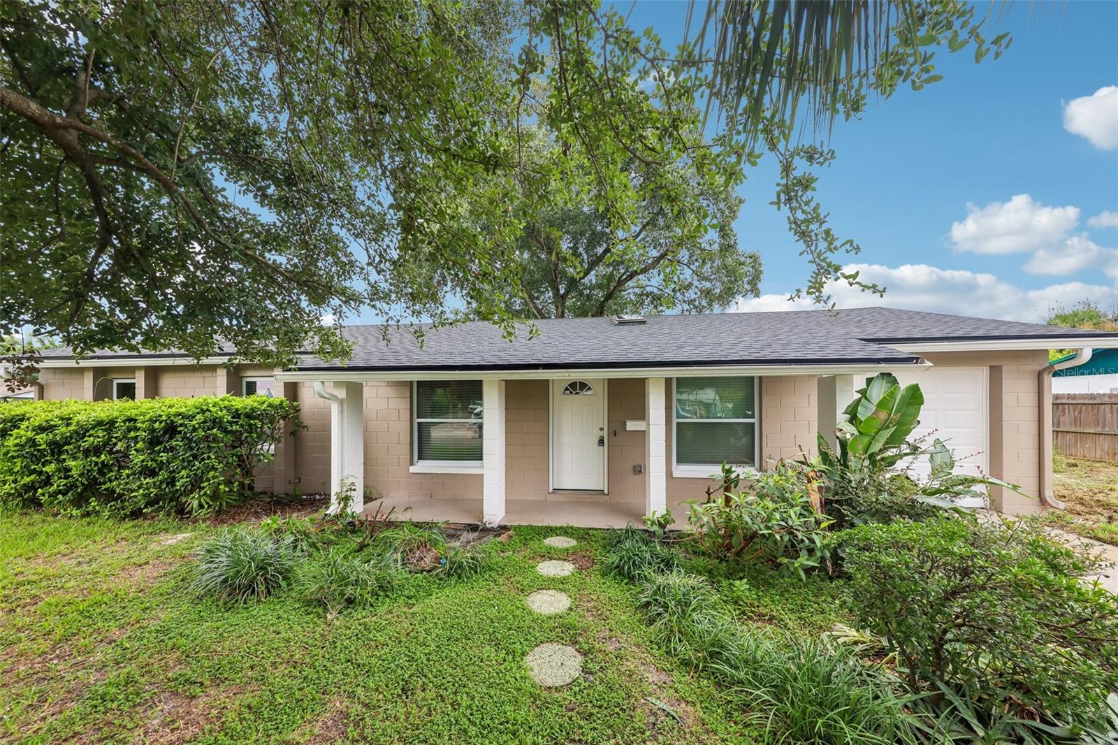 6698 Rivo Alto Avenue — photo