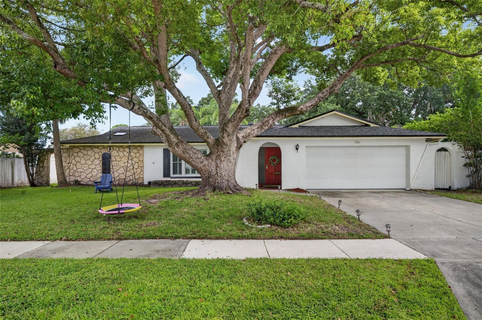 2211 King Richards Court — photo
