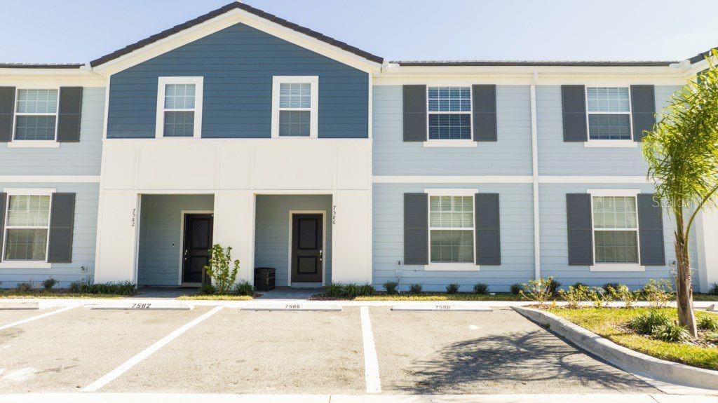 7586 Oak Spring Lane — photo
