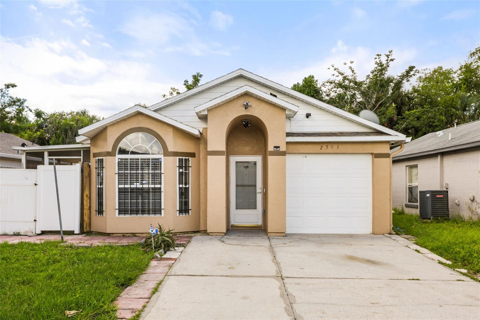 2501 Daffadil Terrace — photo