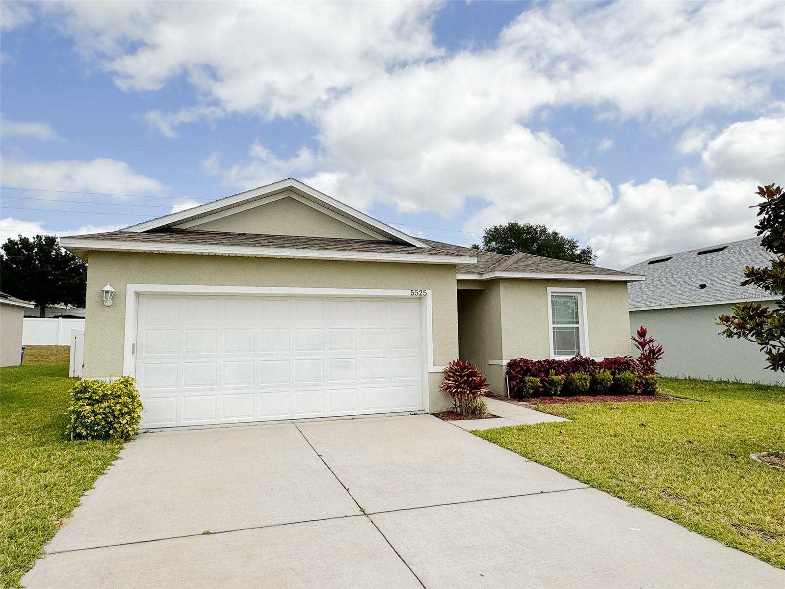 5525 Forest Ridge Drive — photo