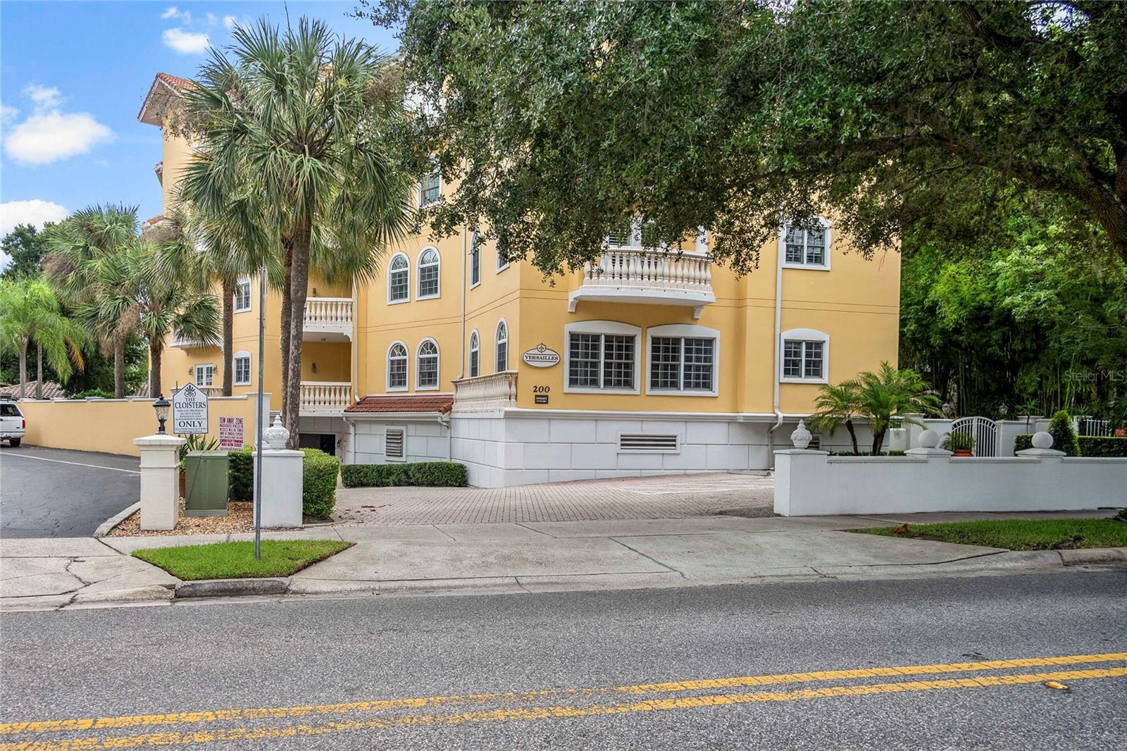 200 S Interlachen Avenue 350 — photo