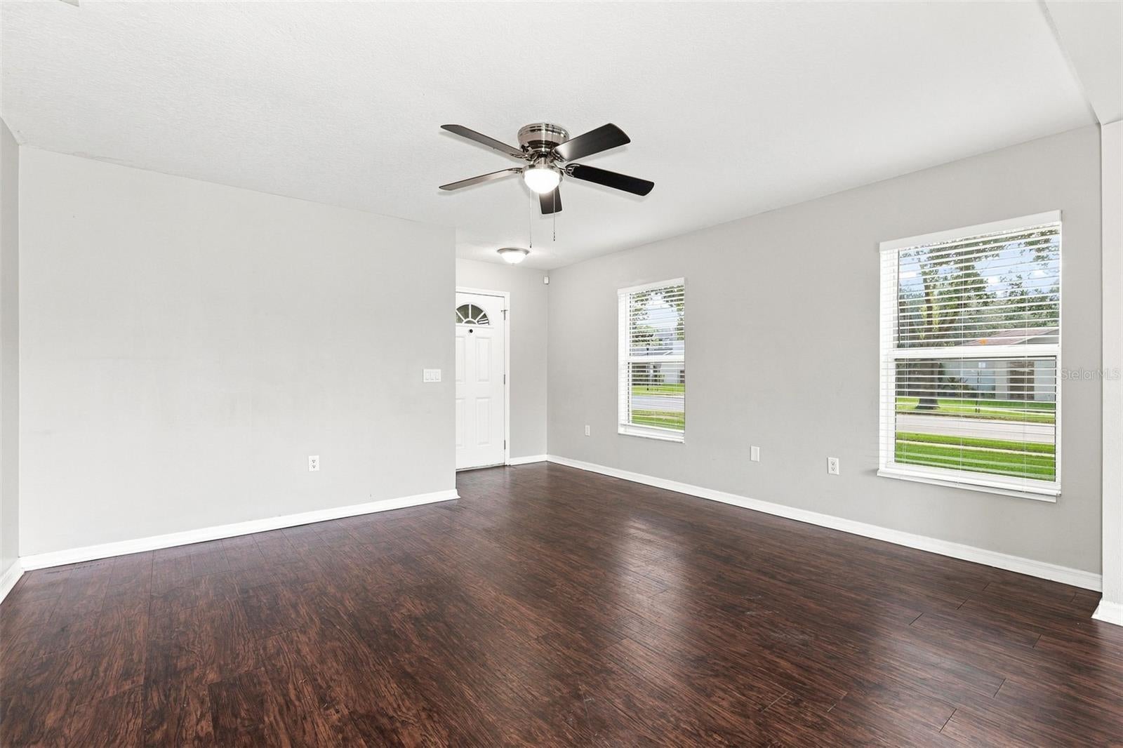 Home in SEFFNER, FL 33584 — photo 2