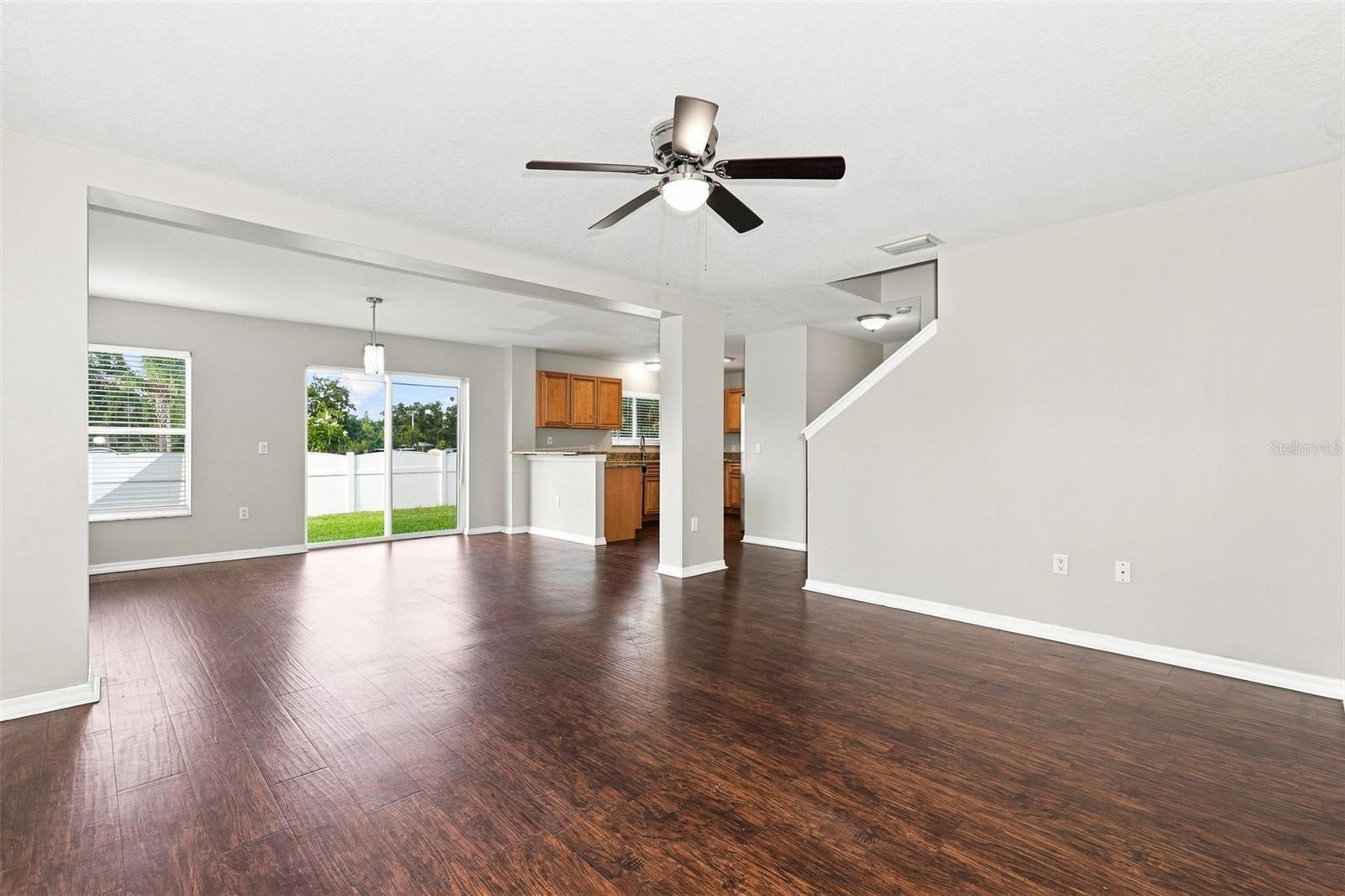 Home in SEFFNER, FL 33584 — photo 3