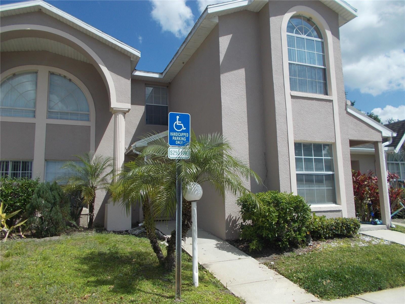 1661 Windsor Oak Court — photo
