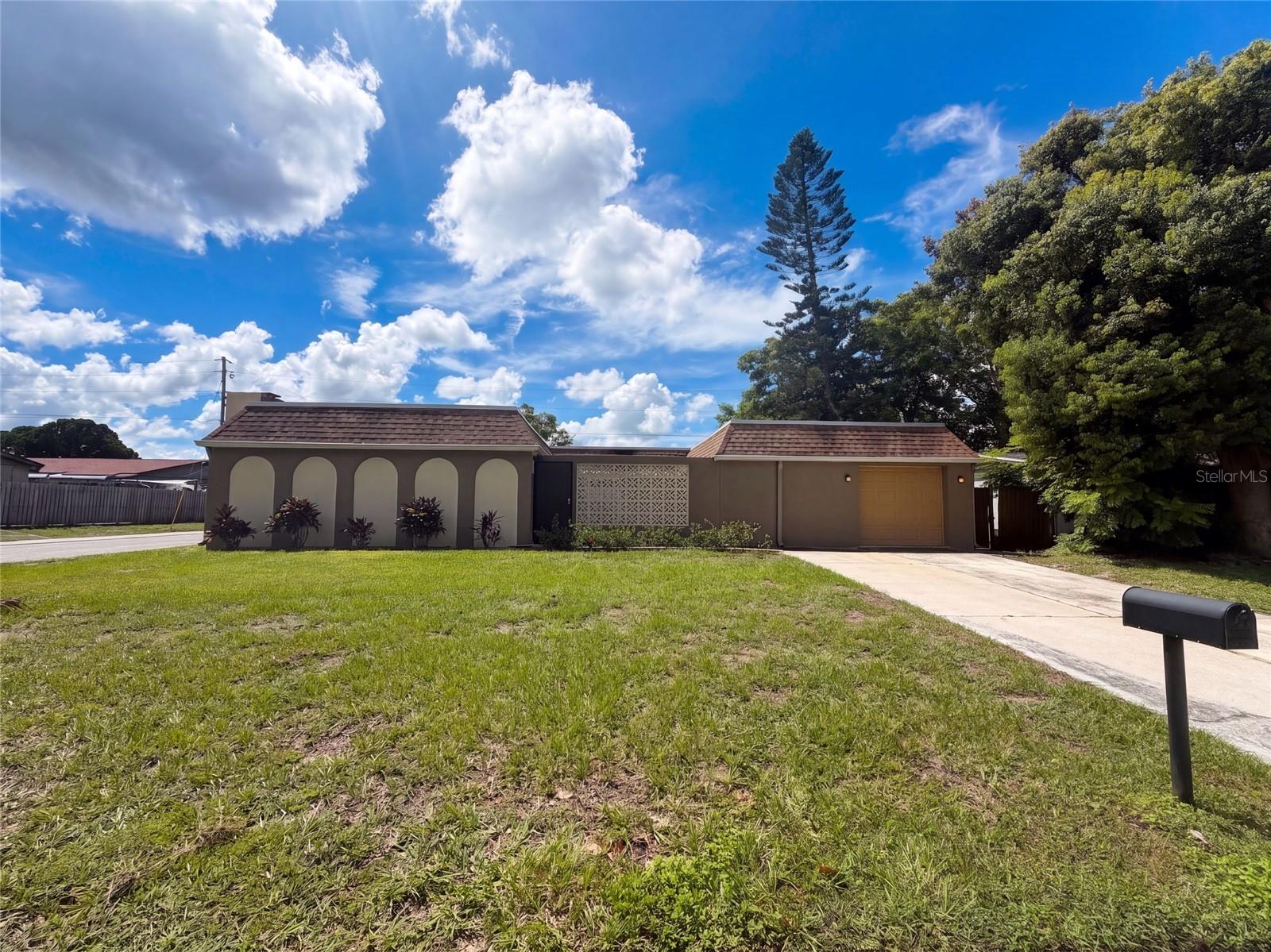 5324 Reef Drive — photo
