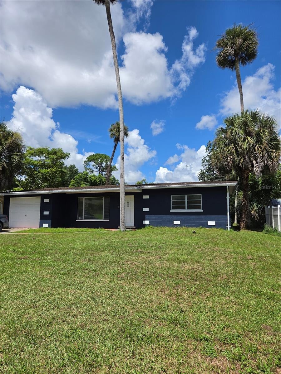 1148 Clearwater Road — photo