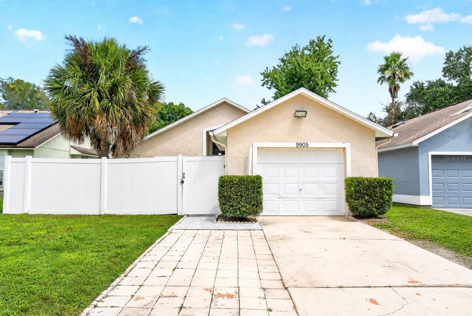 9905 Dean Acre Drive — photo