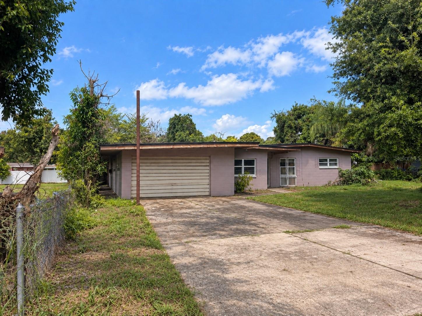8506 Dot Lane — photo