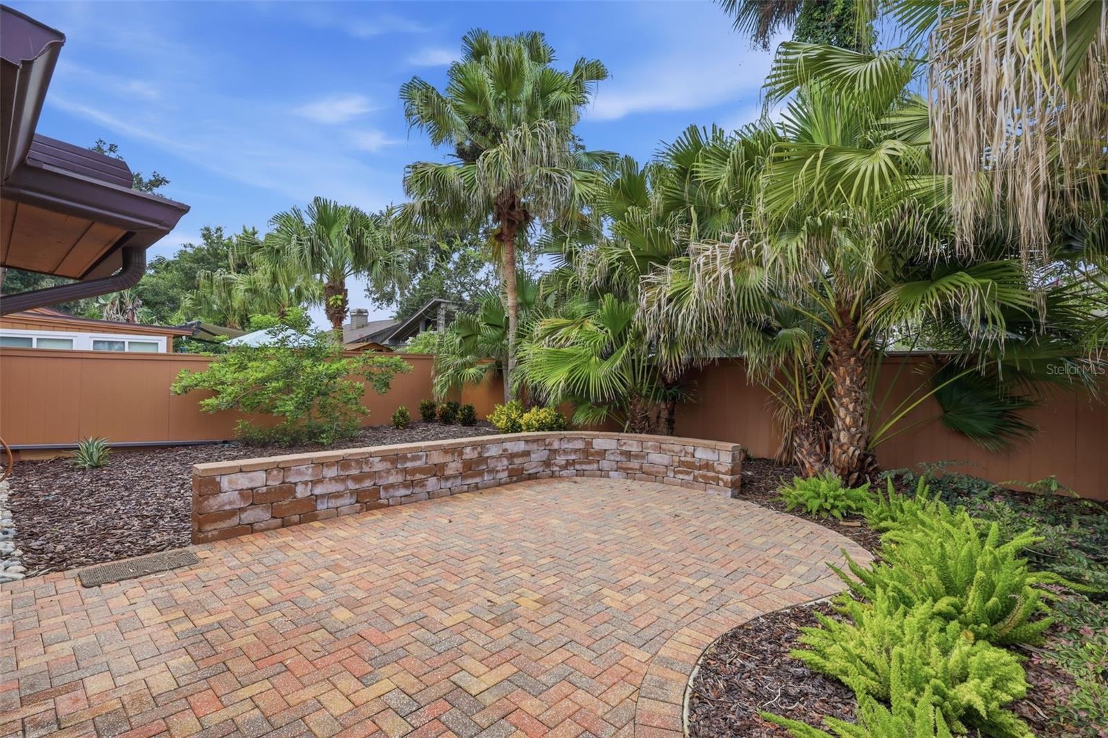Home in SANFORD, FL 32771 — photo 2