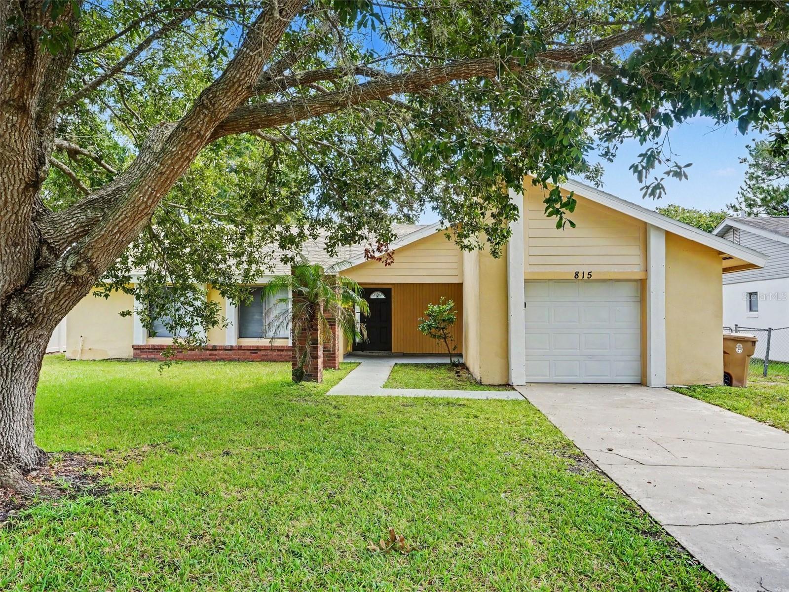 815 E Flag Lane — photo