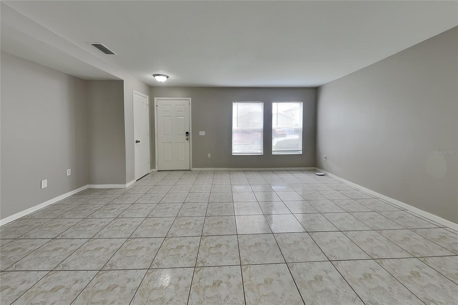 Home in MULBERRY, FL 33860 — photo 2