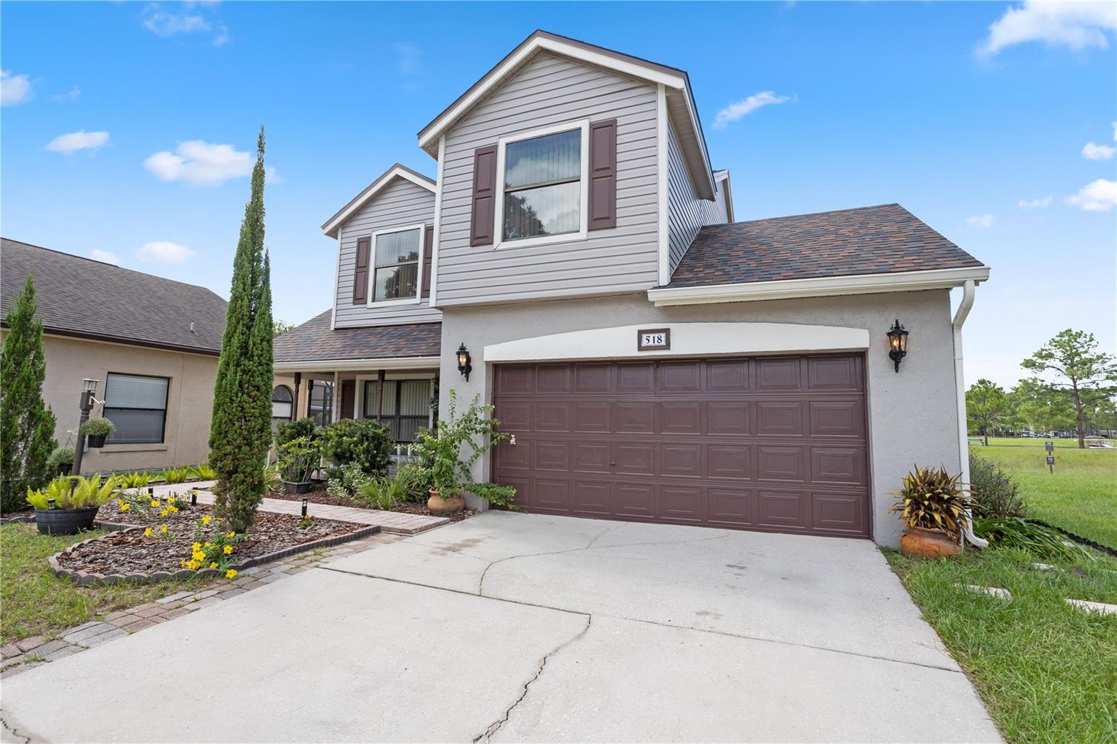 518 Huxford Court — photo