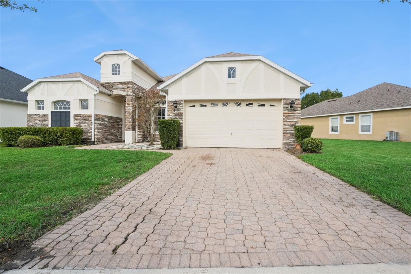 16460 Tudor Grove Drive — photo