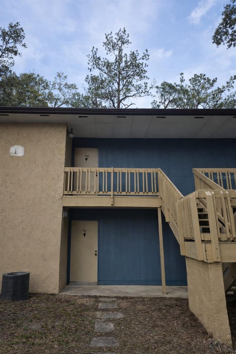 2811 SW Archer Road R142 — photo