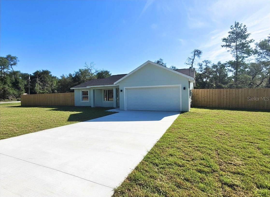 15 Fisher Way Place — photo