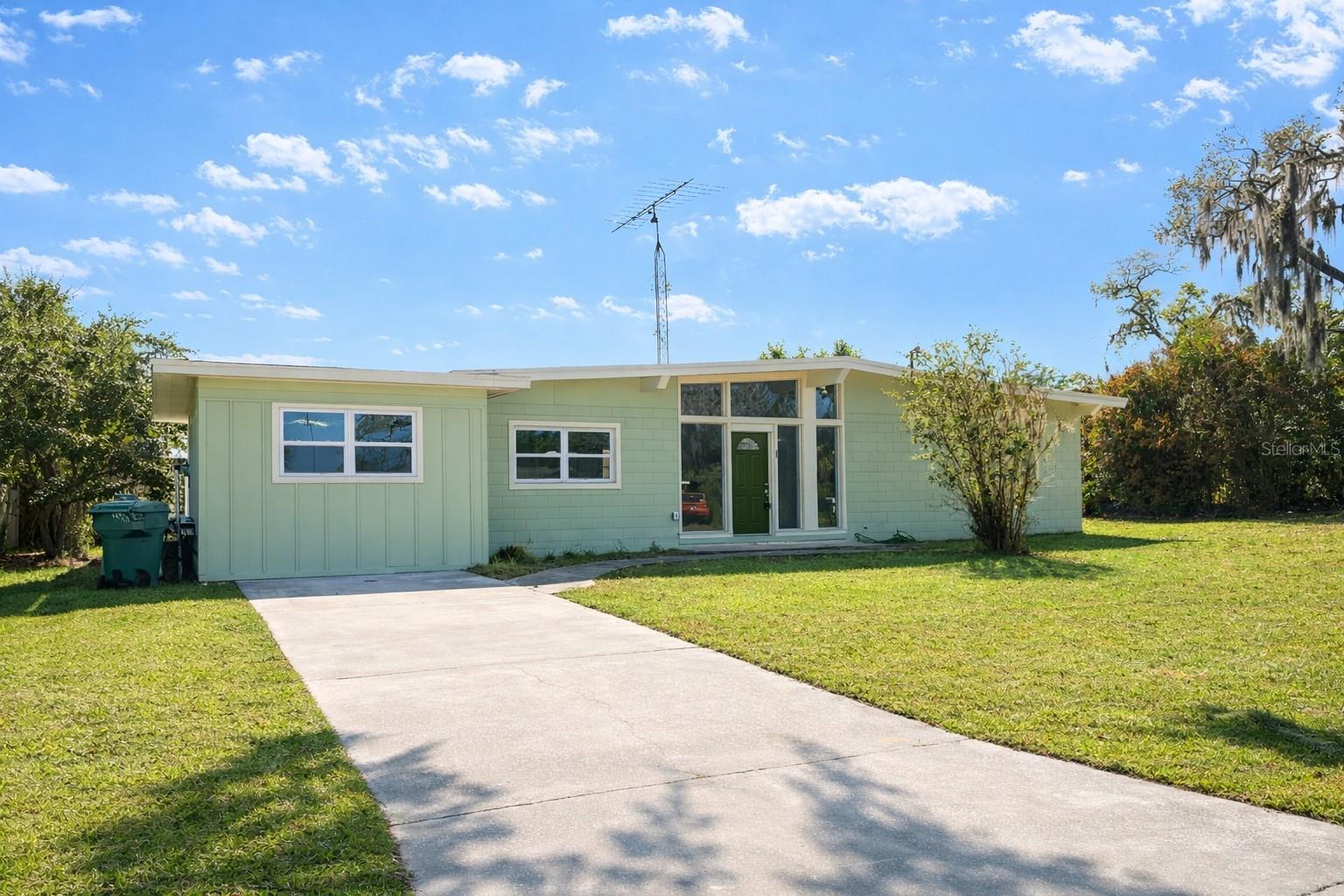 725 Scenic Street — photo