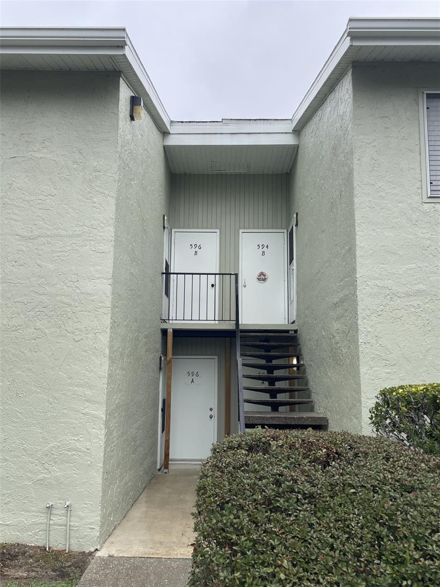 596 Bahia Circle B — photo