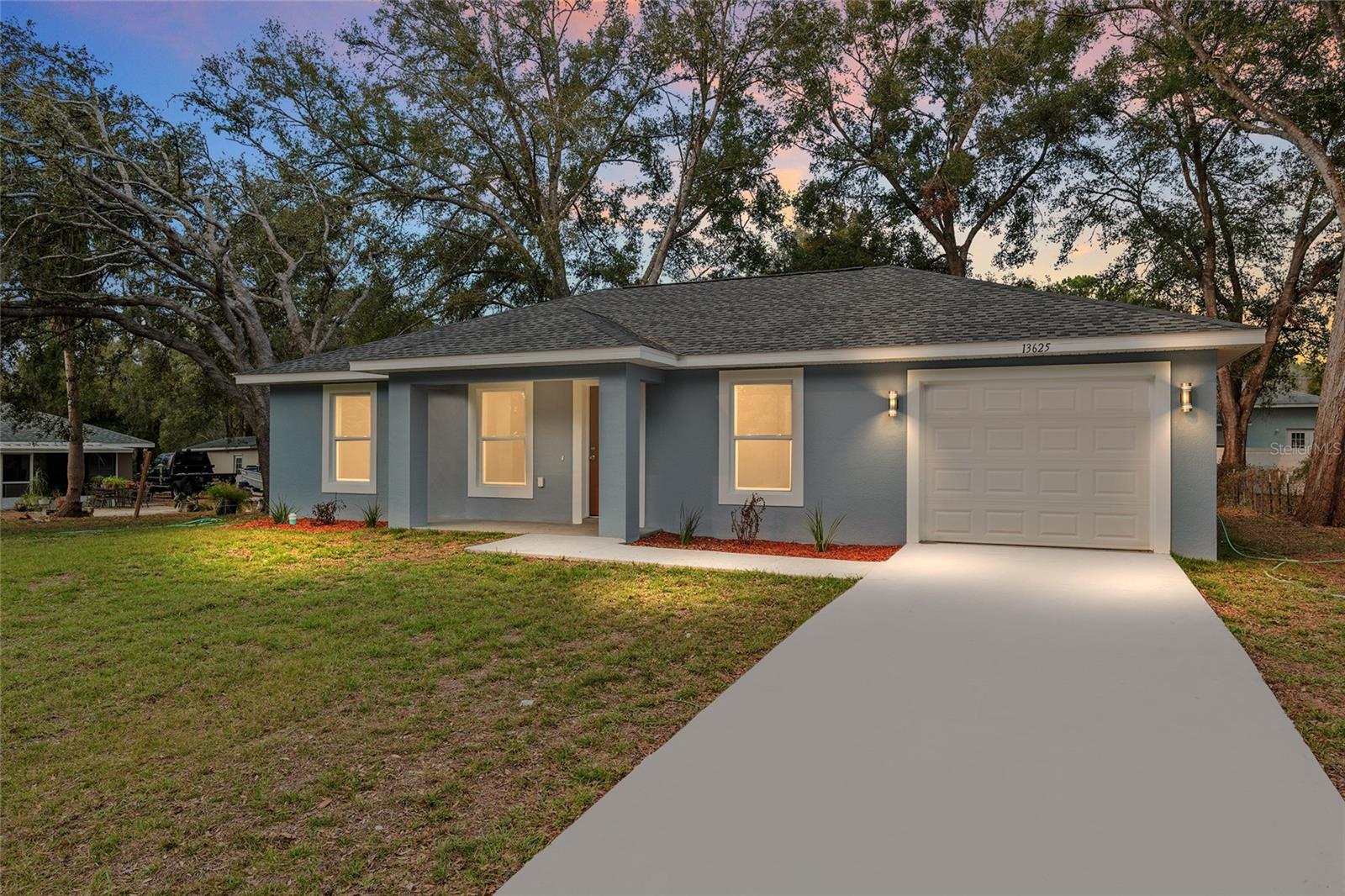 1820 SW Harbor Hills Road — photo