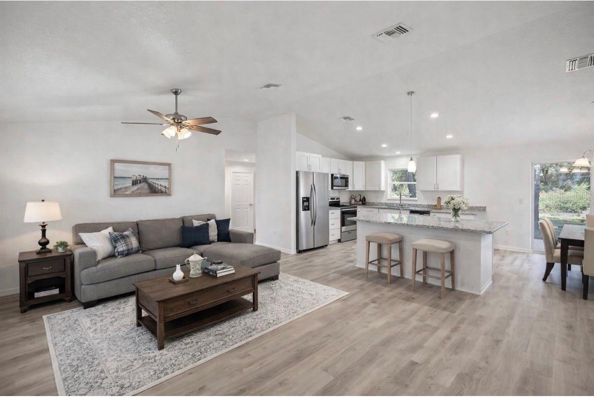 Home in OCKLAWAHA, FL 32179 — photo 3