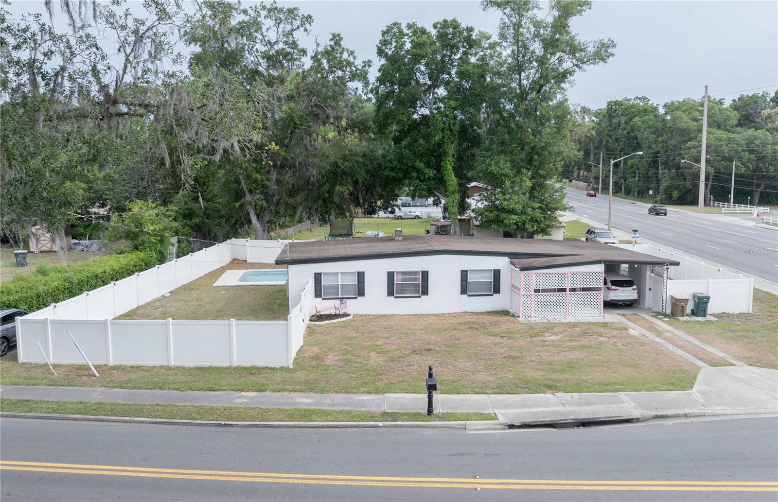 3523 SE 6th Street — photo