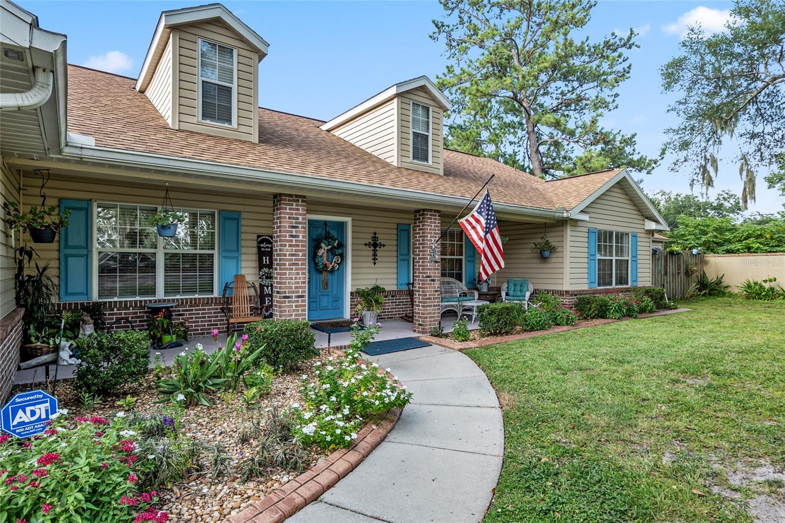 275 SE 34th Place — photo
