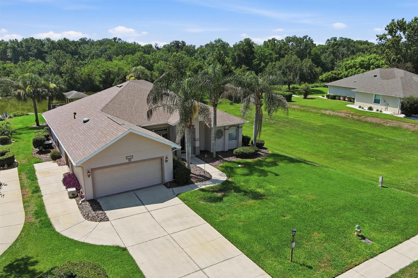 6042 Landings Boulevard — photo