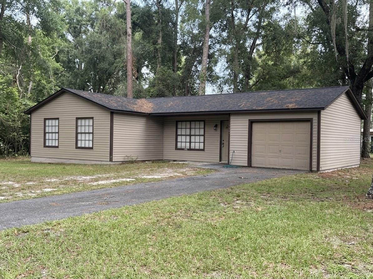 2404 NE 32nd Place — photo