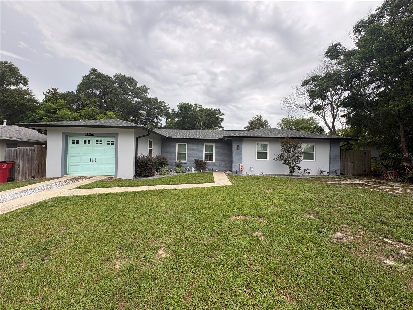 9216 N Abbot Drive — photo