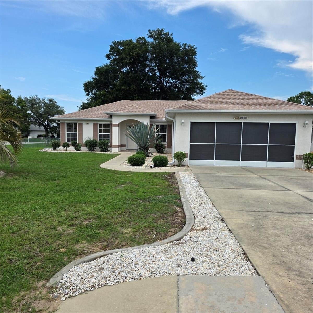5045 NW 32nd Place — photo