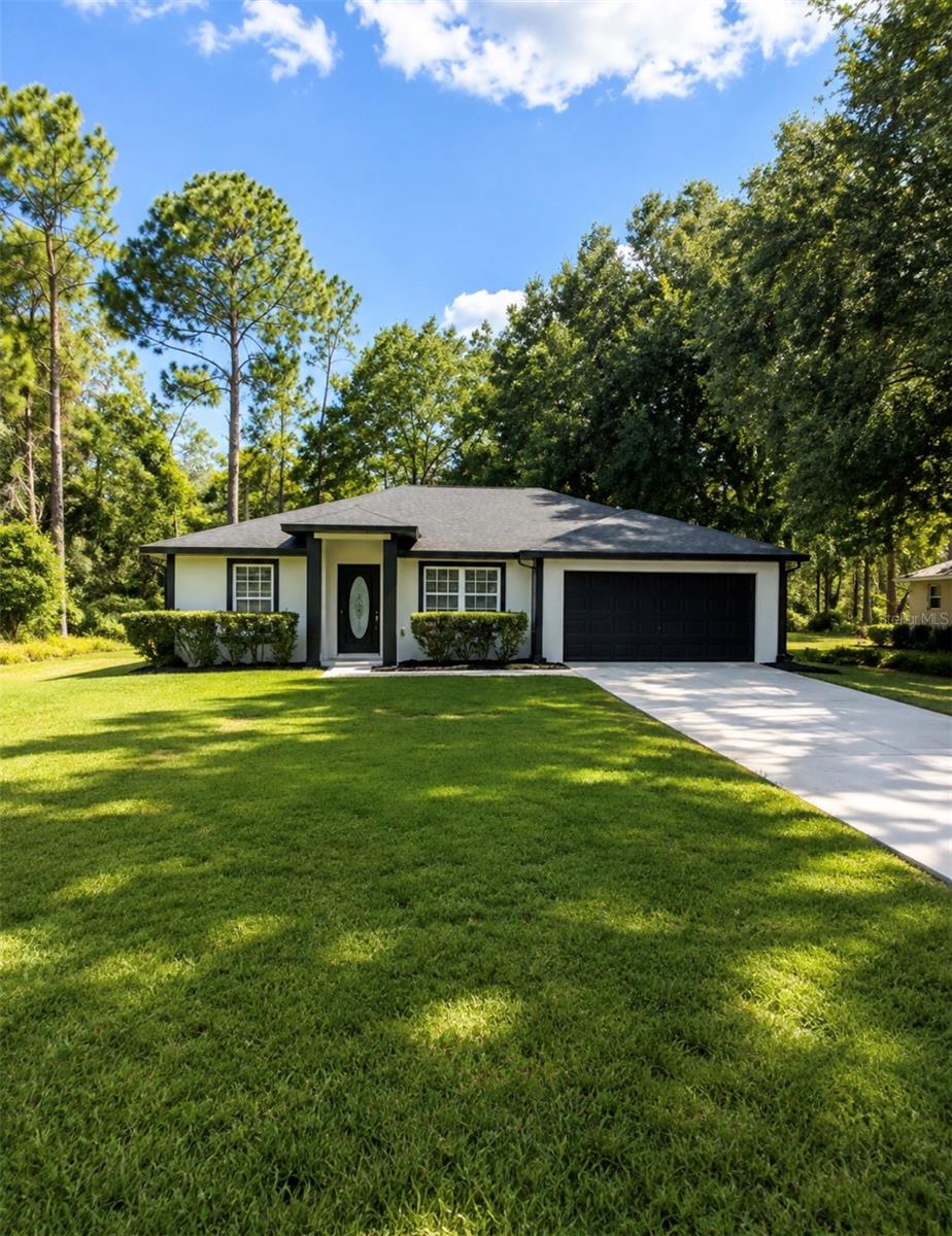 28 Locust Drive — photo