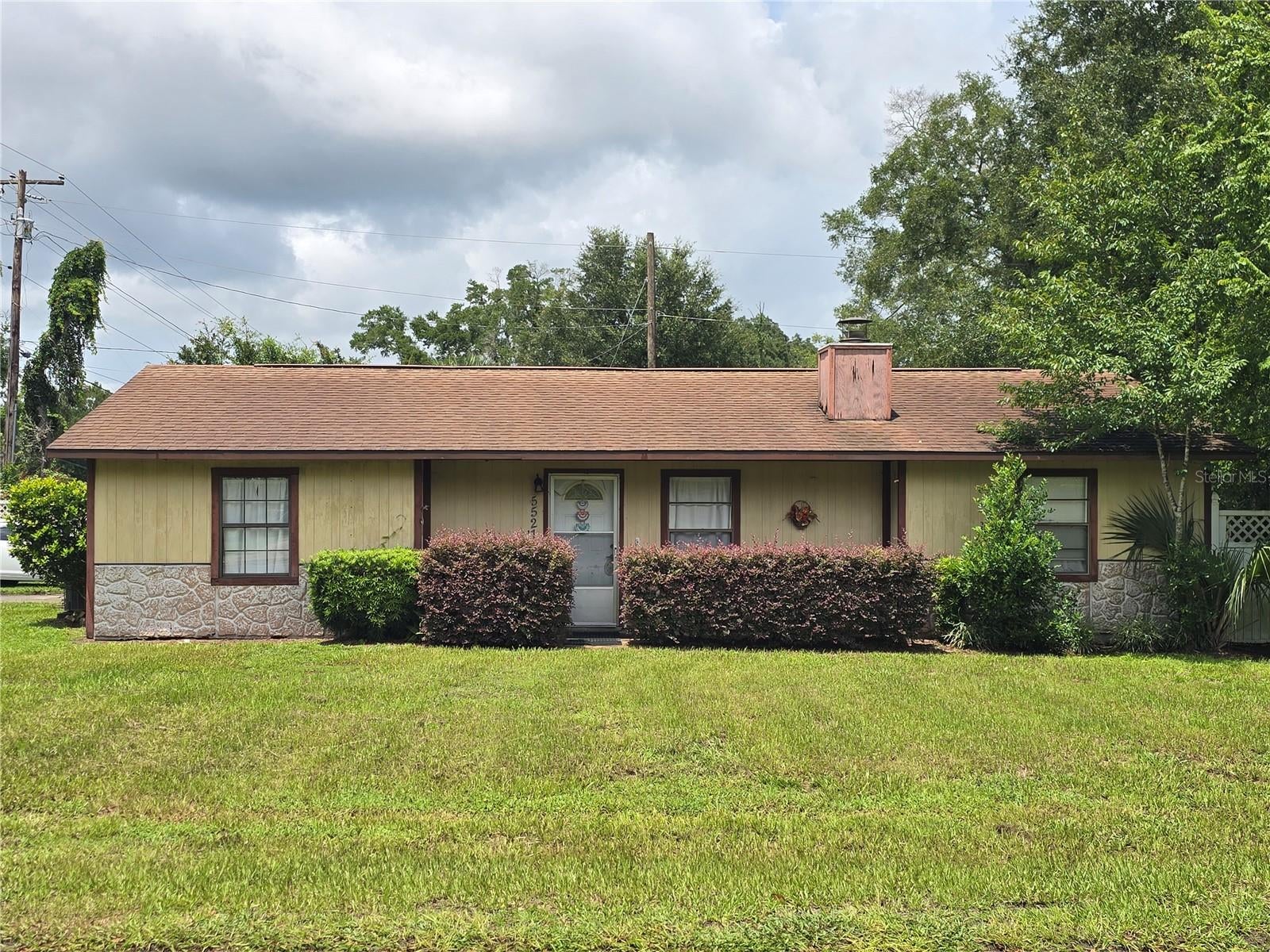 5521 NE 4th Place — photo
