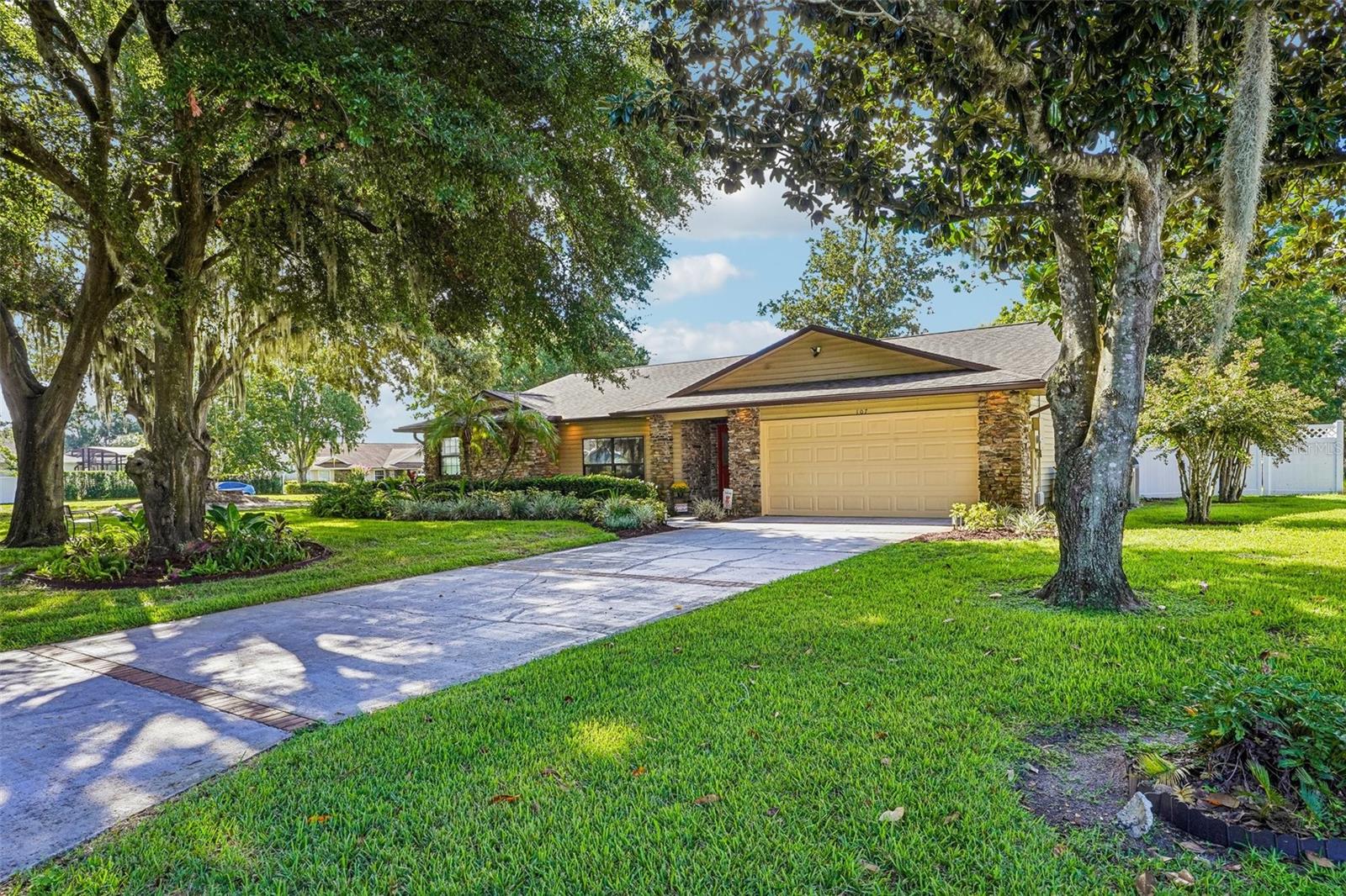 107 Shorewood Court — photo