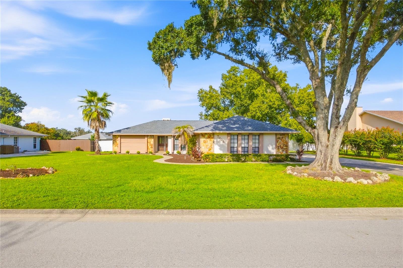 7926 W Ridge Pointe Drive — photo