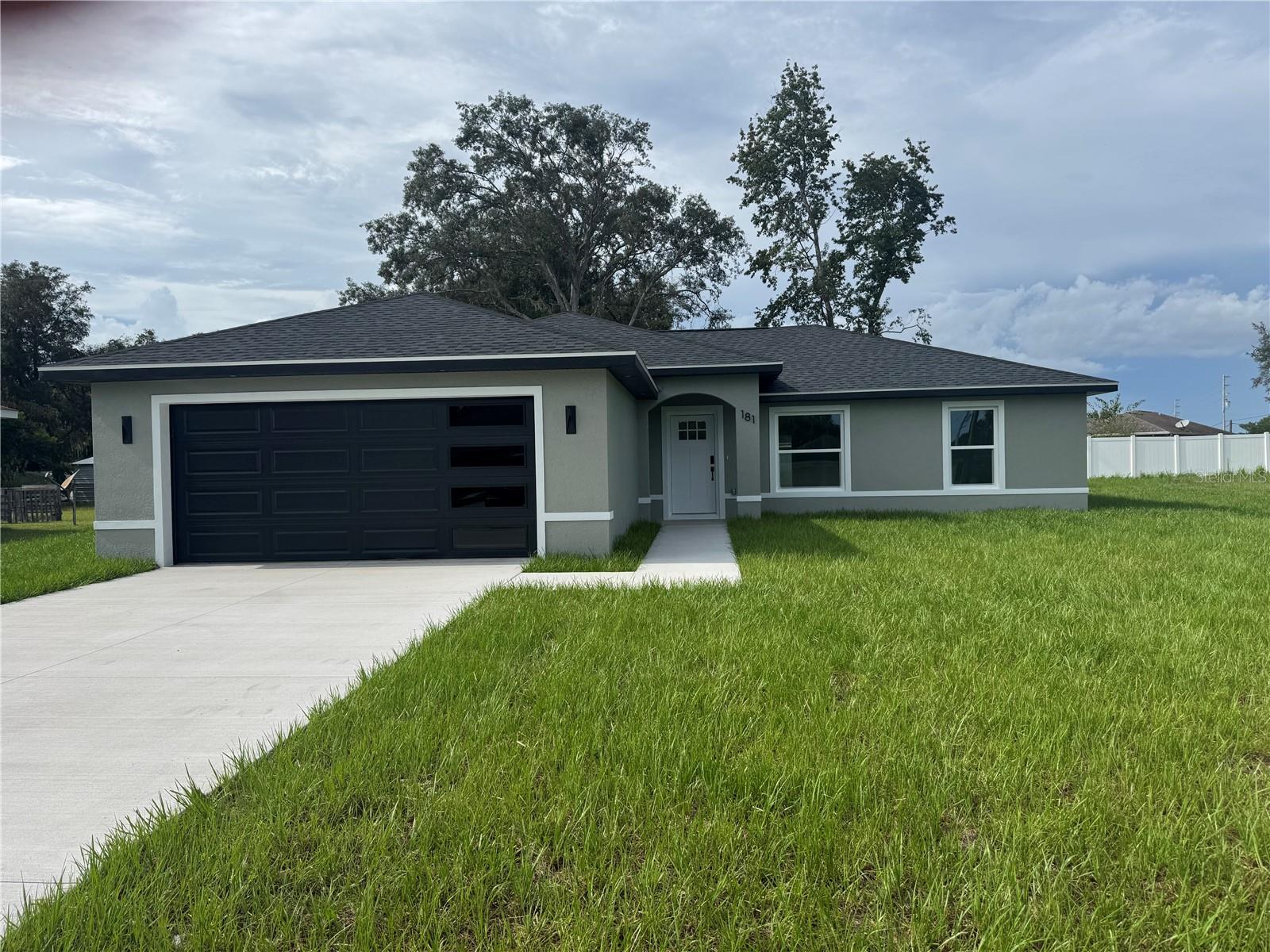 7 Pine Trce — photo