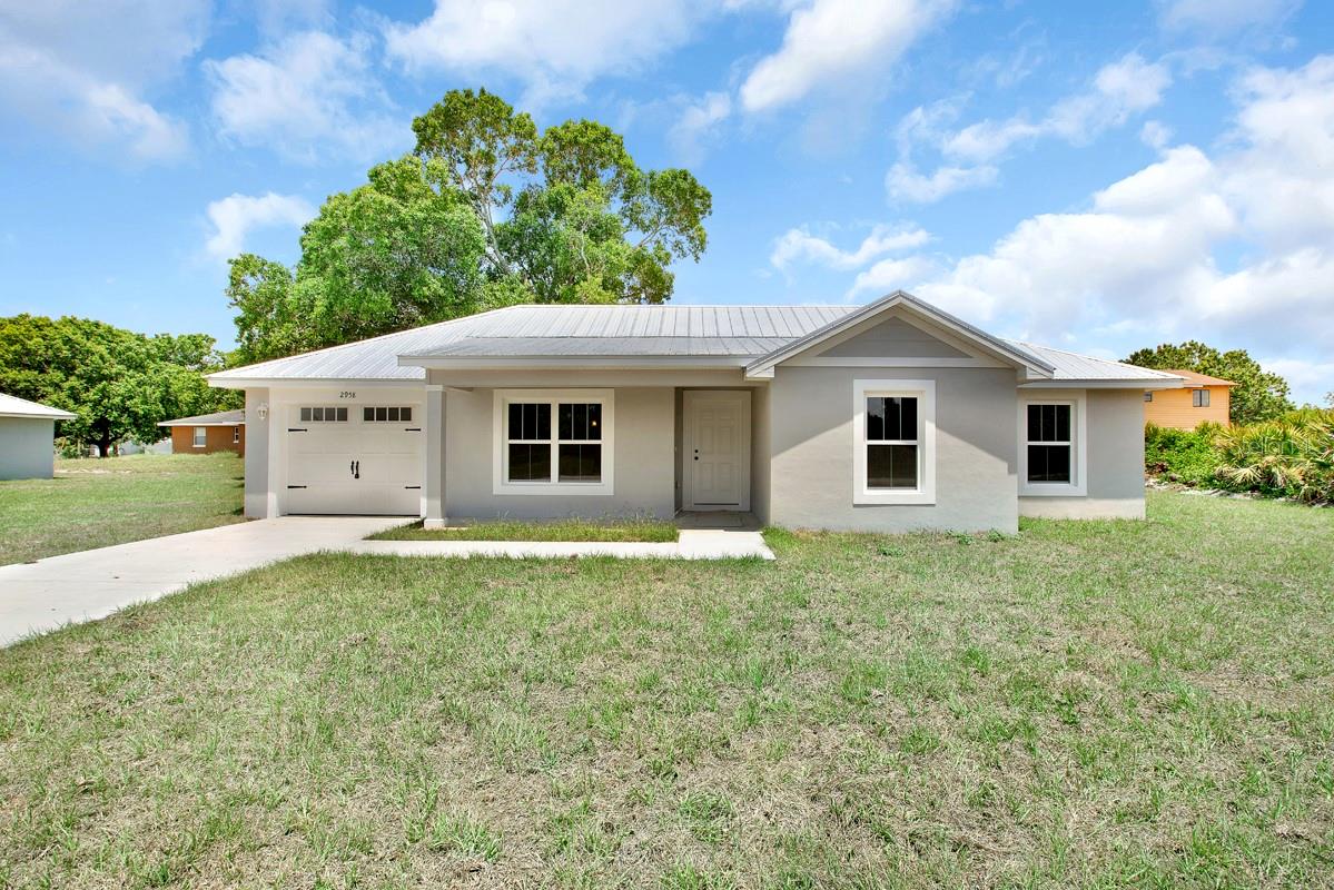 2900 W Kevin Road — photo