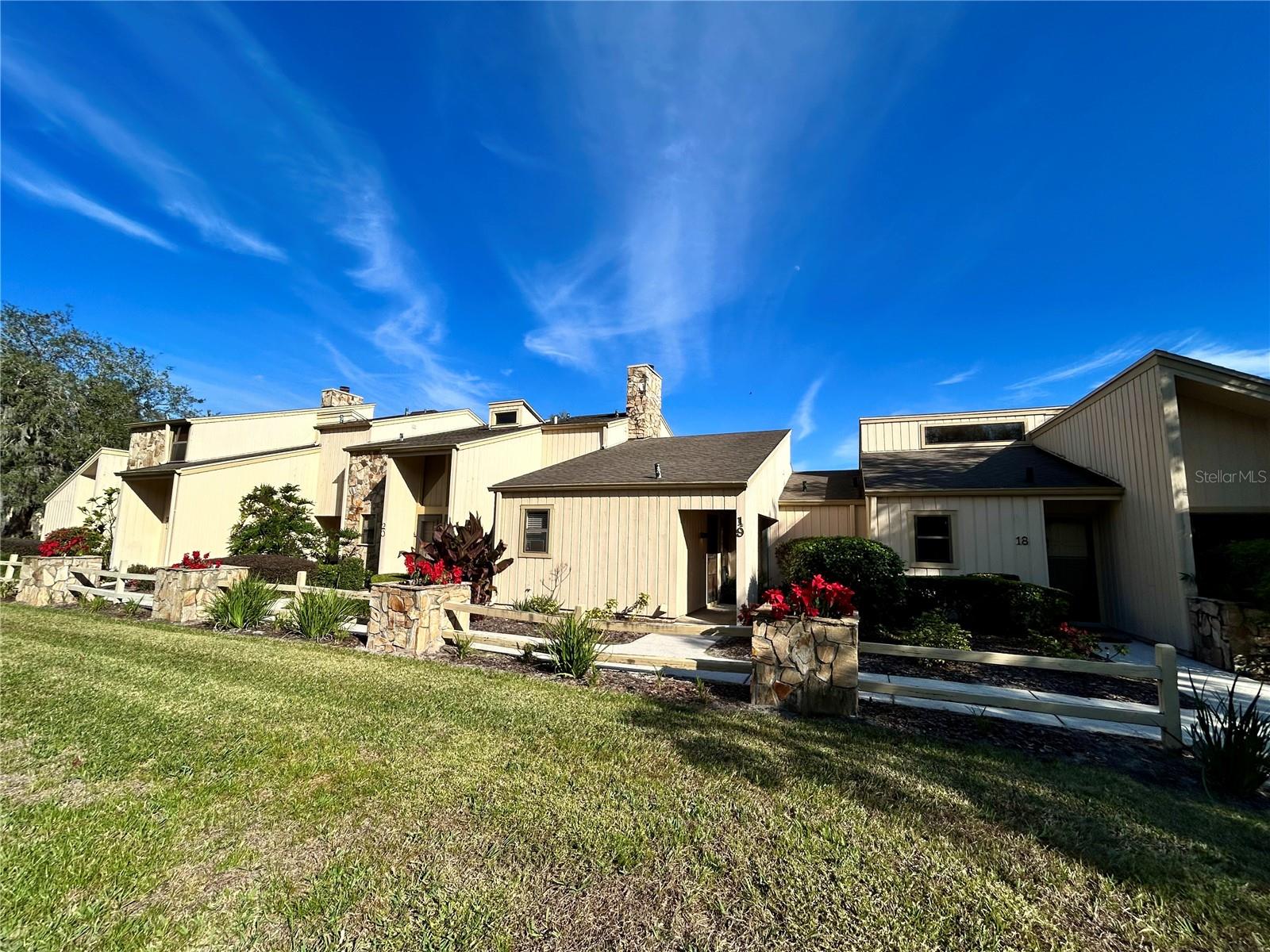 19 Aspen Dr. 19 — photo