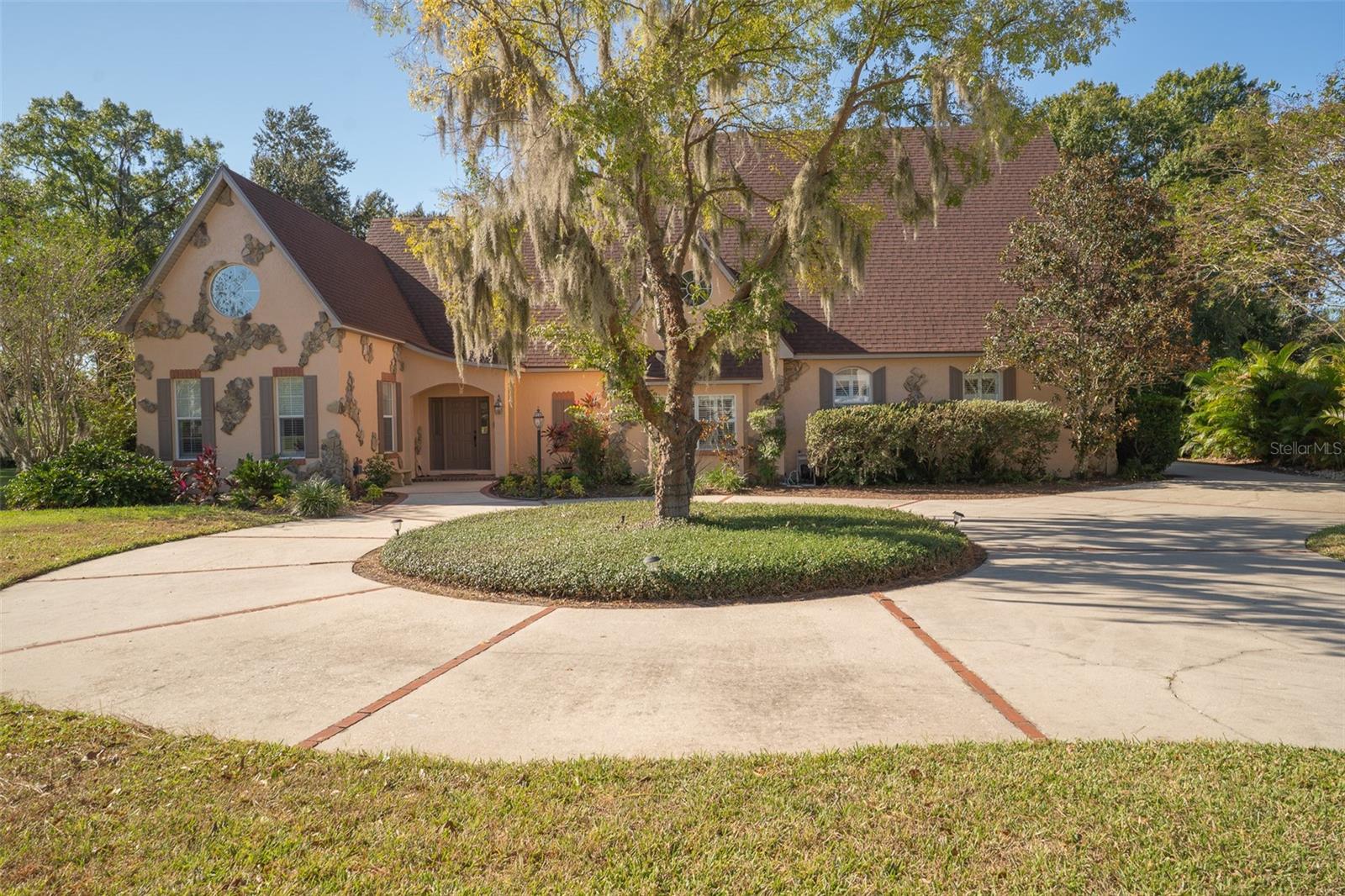 1415 Pier Court — photo
