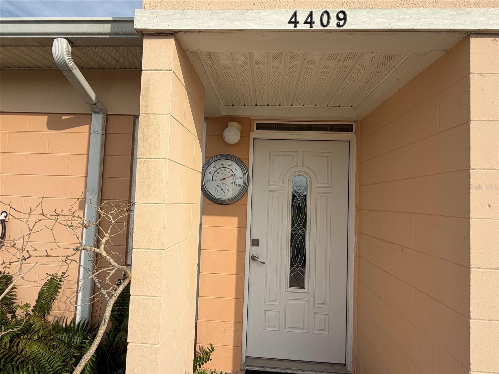 4409 Club Circle — photo
