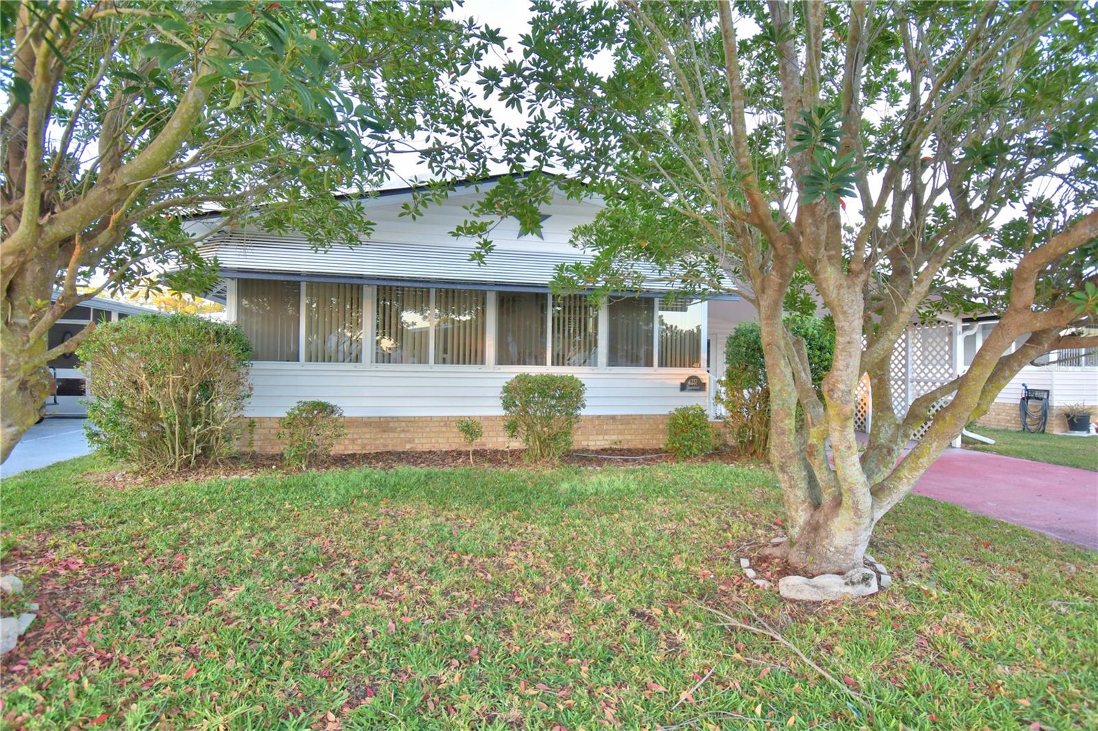 4251 Cedarwood Street — photo