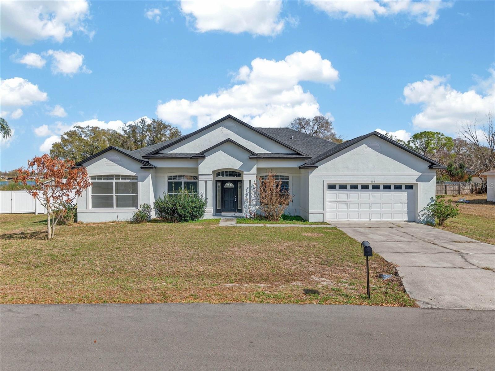 183 Lake Thomas — photo