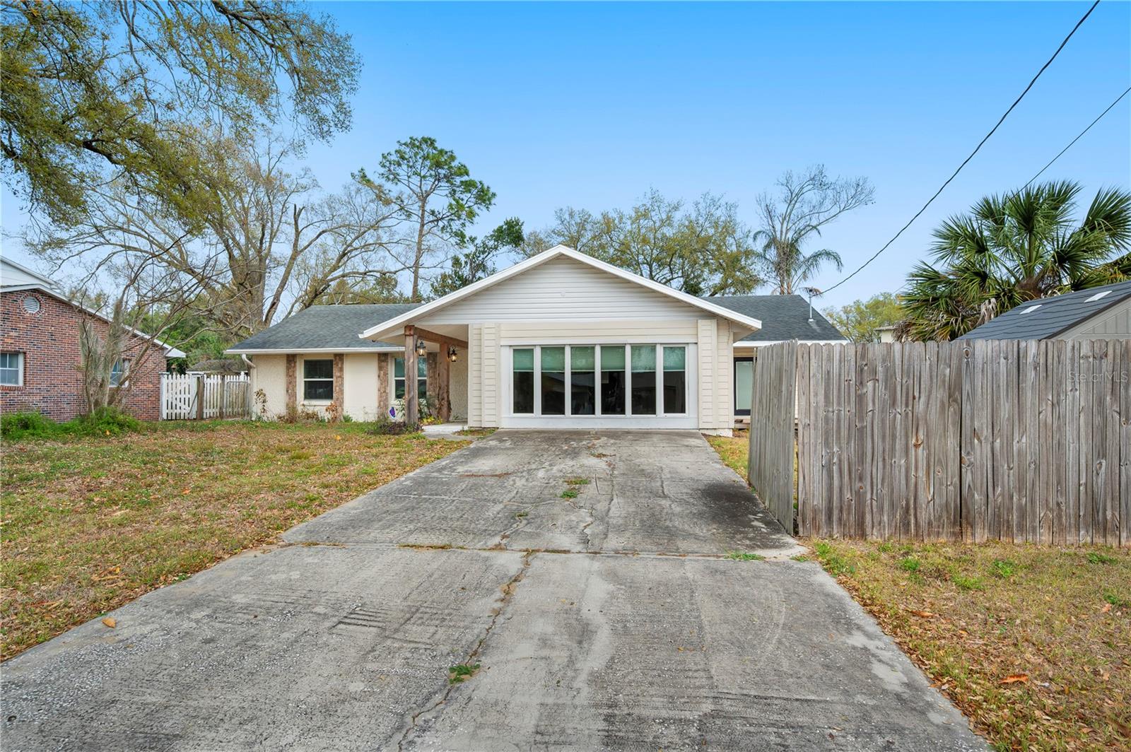 132 Alachua Drive — photo