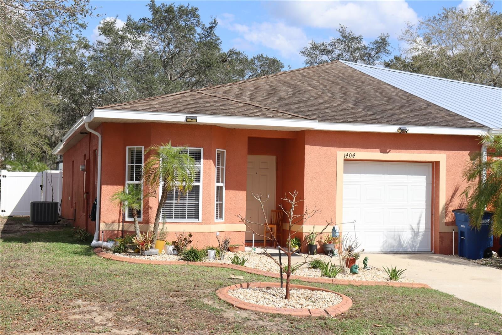1404 Las Villas Boulevard — photo