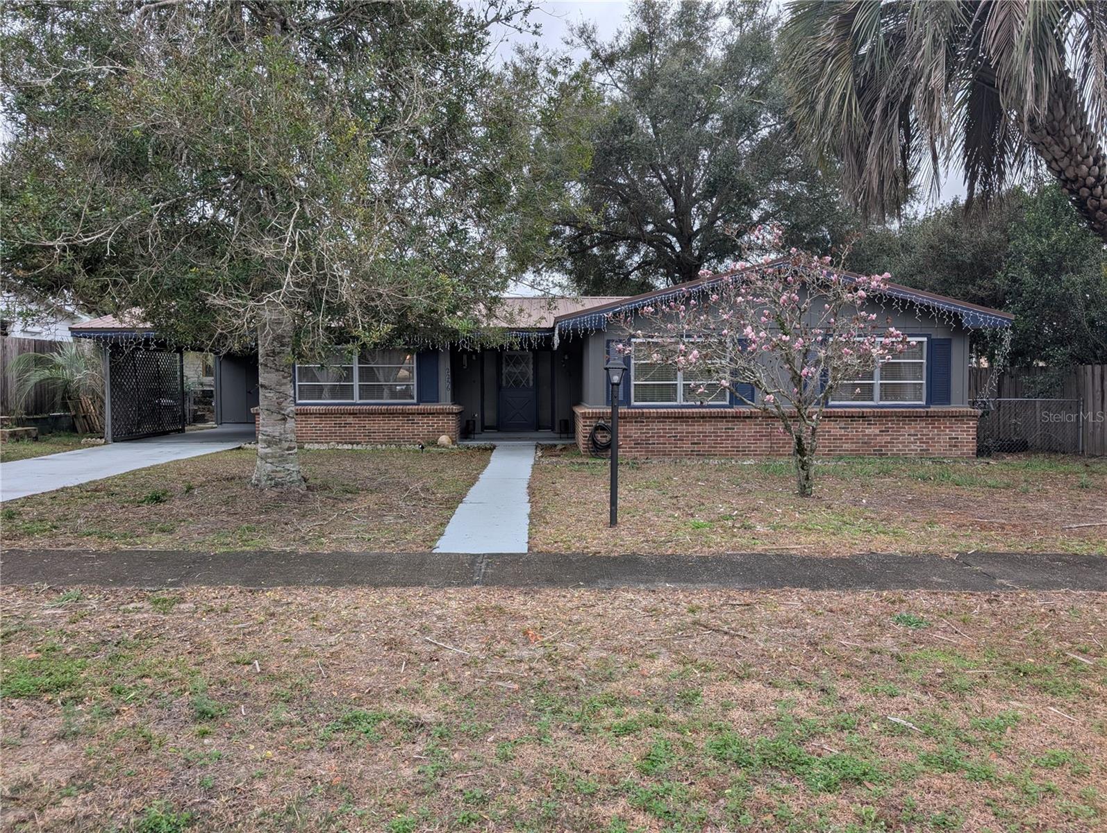 2256 W Greenway Place — photo