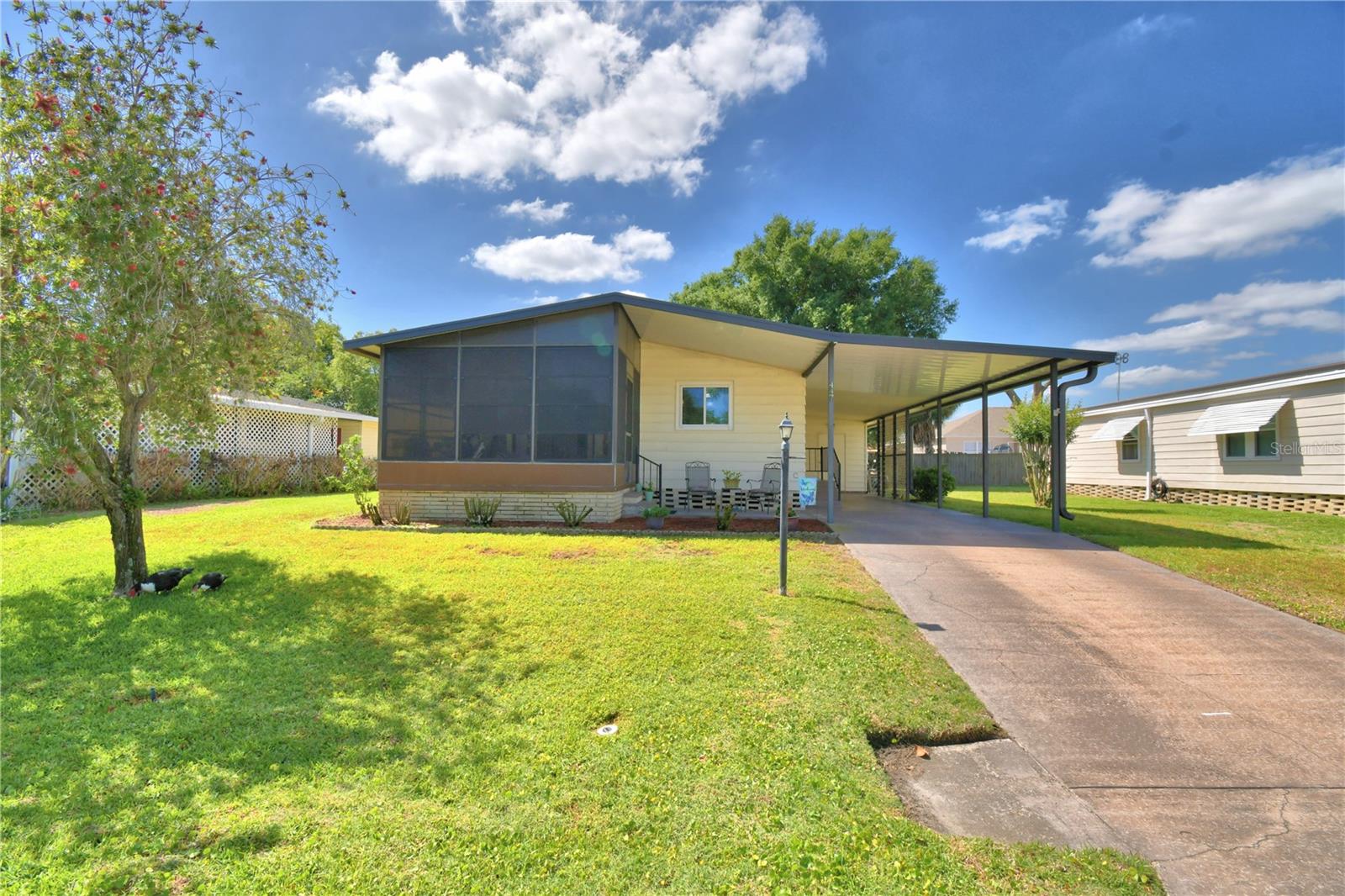447 Village Circle SW — photo