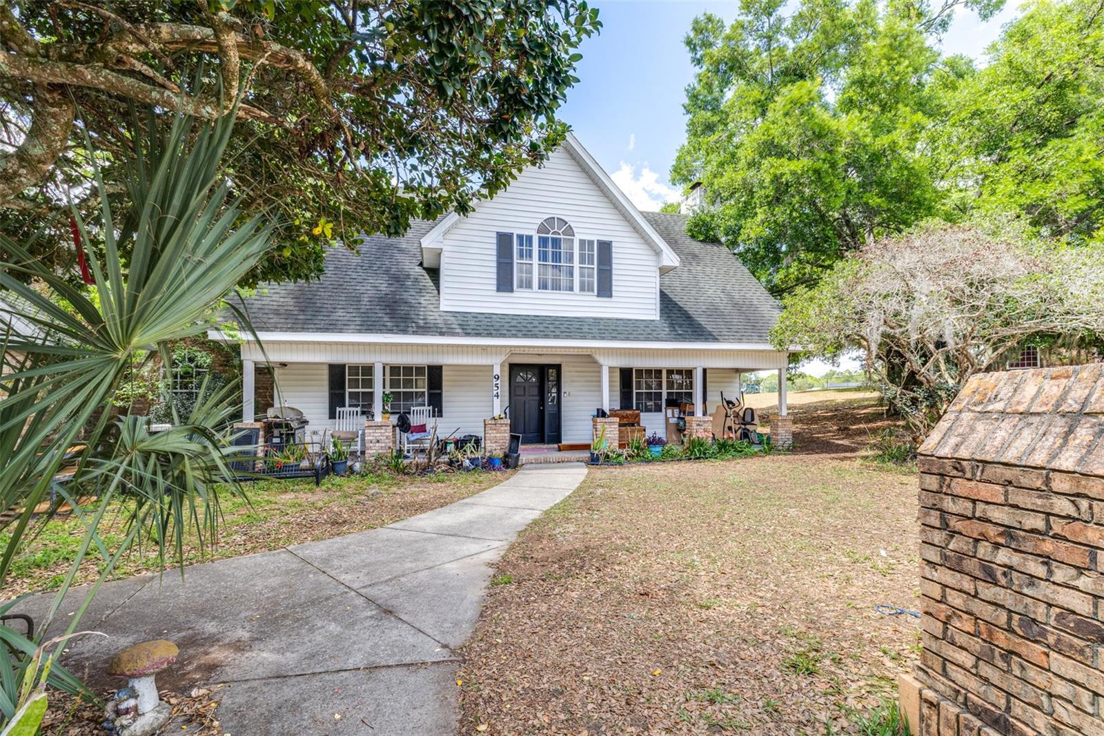 954 Odoniel Drive — photo