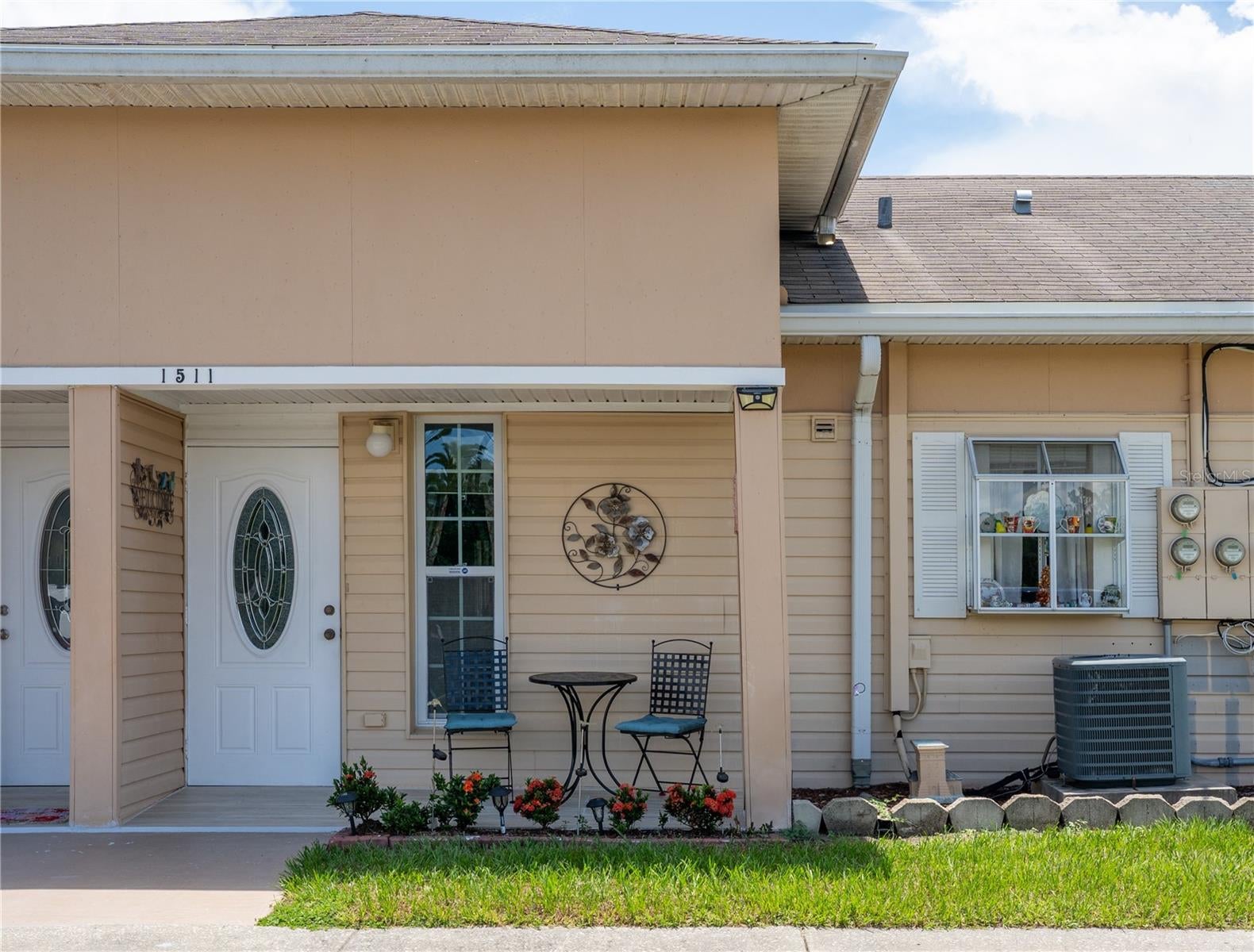 1511 Club Circle — photo