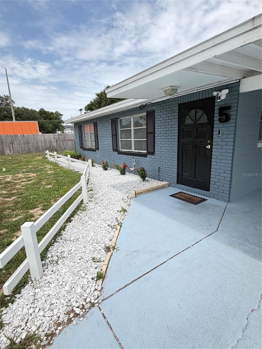 5 Moonlight Lane — photo