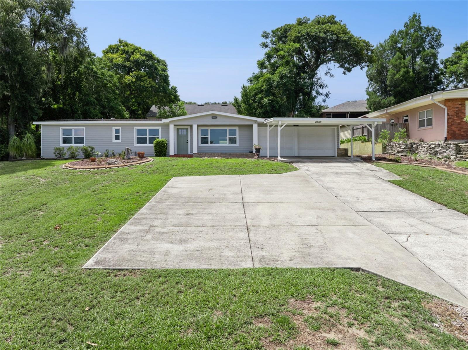 1024 Sunset Drive — photo